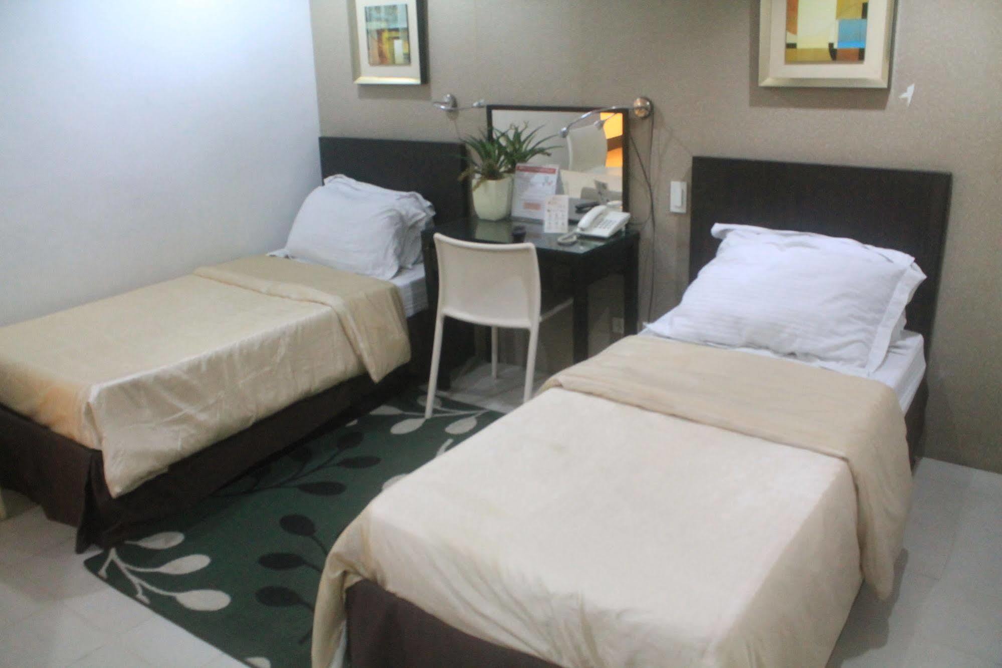 Orange Nest Hotel Manila Zewnętrze zdjęcie