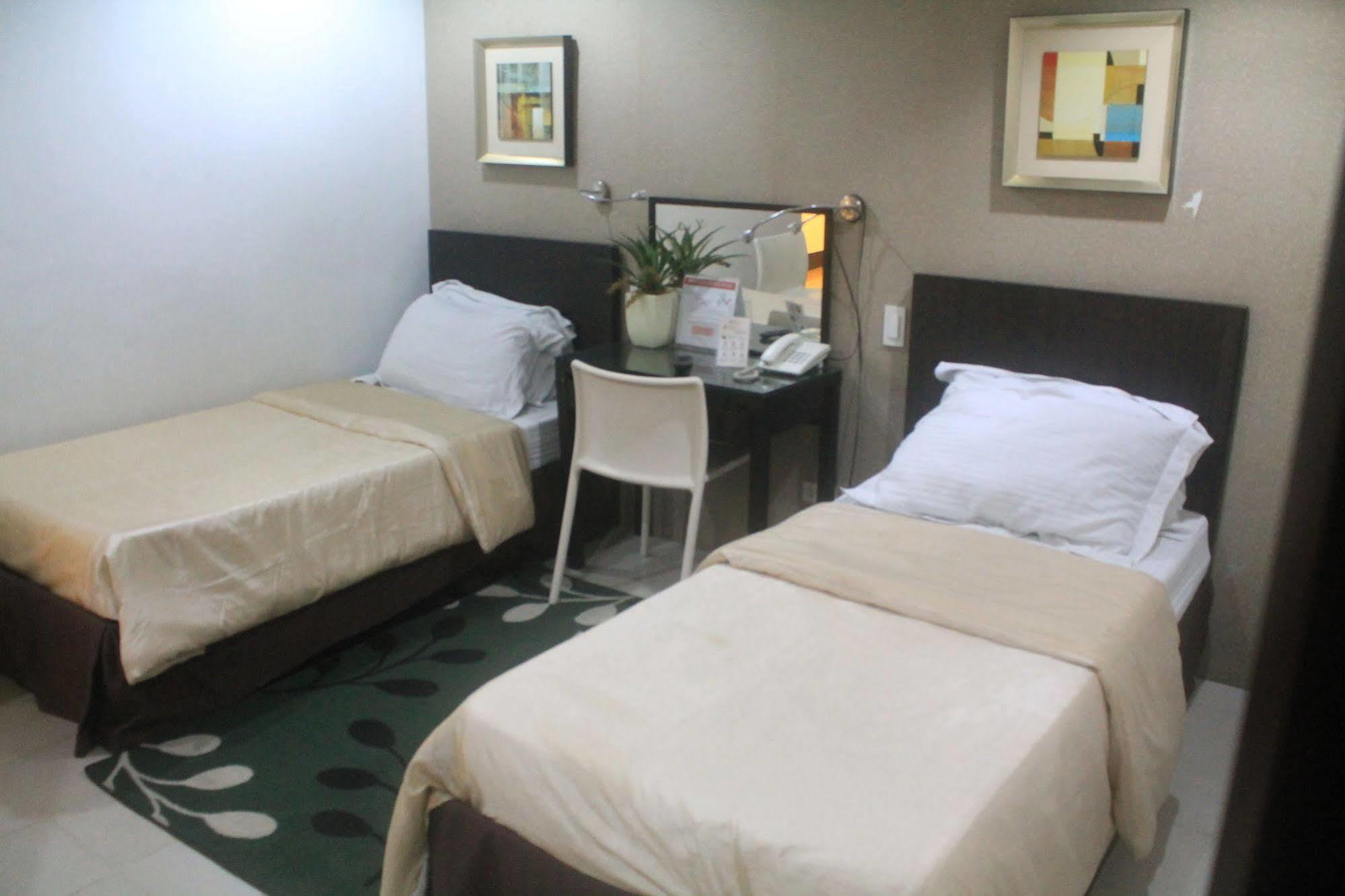 Orange Nest Hotel Manila Zewnętrze zdjęcie