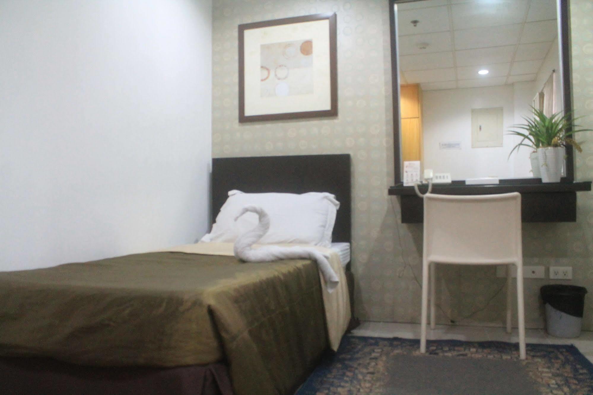 Orange Nest Hotel Manila Zewnętrze zdjęcie